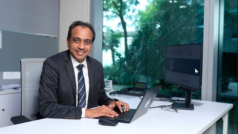 Portrait of Rajendra Kolte, Managing Director.